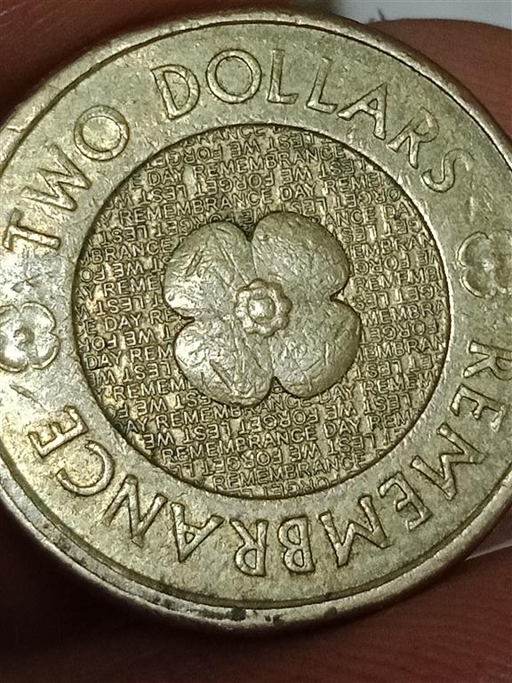 Fake-$2-Colour-Errors